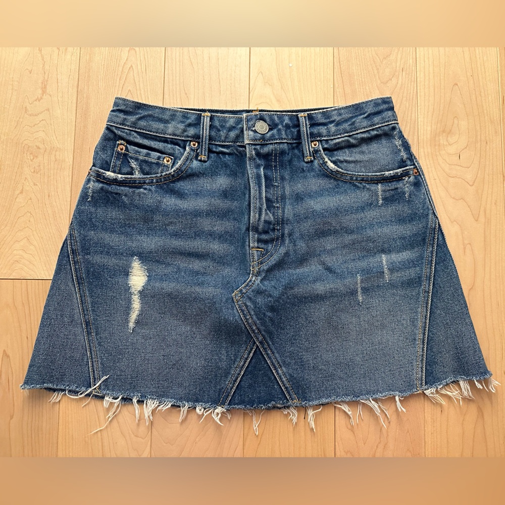 Like-New- GRLFRND Eva Gusset Denim Jean Mini Jean Button Fly Skirt (25)